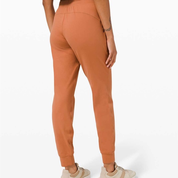 lululemon joggers - Picture 7 of 8
